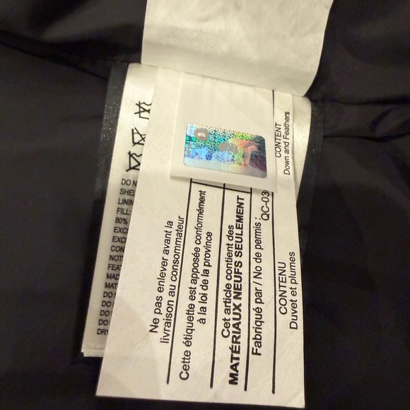 Canada Goose Black Quilted Vest - Picture 7 of 7